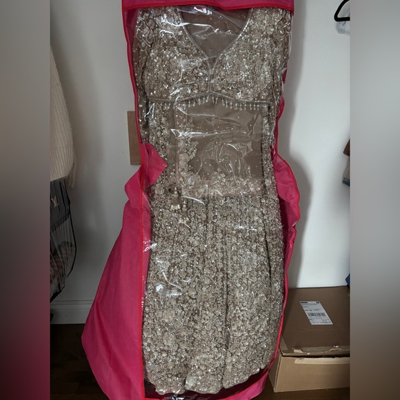 It’s indien lehegas for the party’s.
I wear one time. - Picture 13 of 13